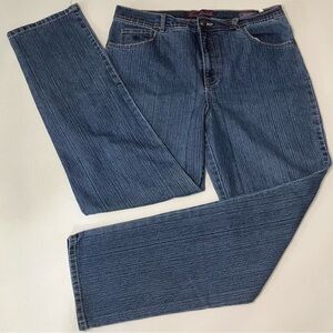 🔴 Gloria Vanderbilt | Amanda Blue Straight Leg Jeans with Classic Indigo Wash